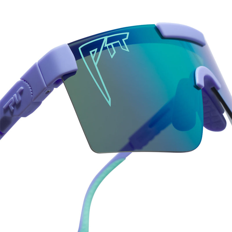 HDPV Polarized Blue-Green / Regular | im_ready_for_my_closeup.JPG | The Moontower Original Regular, shield style sunglasses from Pit Viper, polarized sunglasses from Pit Viper