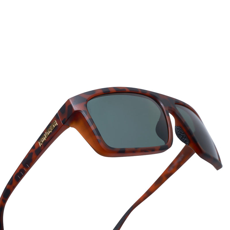 / HDPV Polarized Smoke | im_ready_for_my_closeup.JPG | The Landlocked Turboshaft, polarized sunglasses from Pit Viper