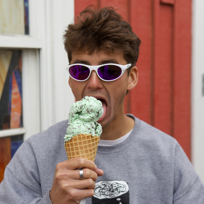 / HDPV Polarized Purple | photo_of_person_2.JPG | The Miami Nights Altimeter, polarized sunglasses from Pit Viper