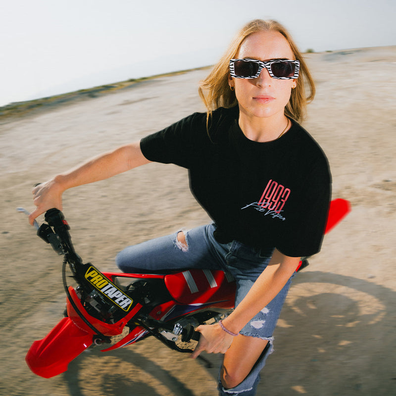  | photo_of_person.JPG | The Herbivore Low Bones Photochromic Sunglasses from Pit Viper