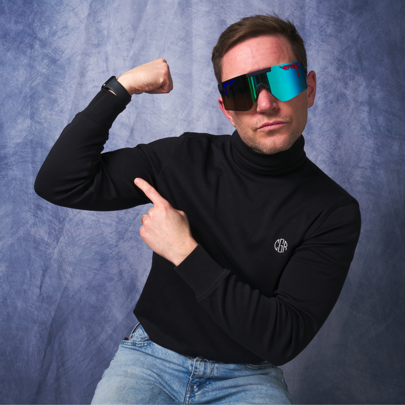 HDPV Polarized Blue / Regular | photo_of_person.JPG | The Peacekeeper Original 2.0, polarized sunglasses from Pit Viper