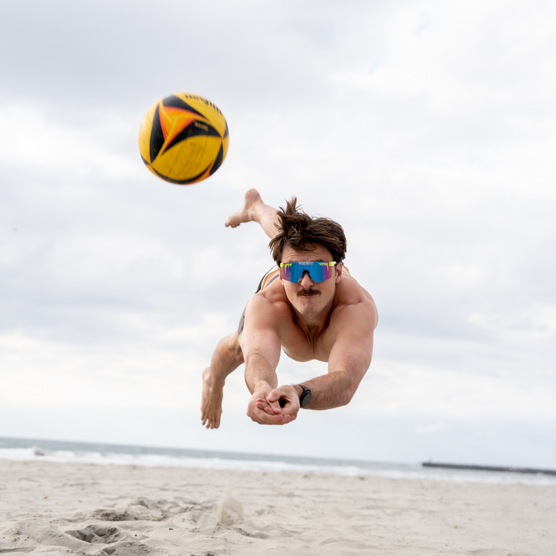 HDPV Polarized Blue-Purple / Regular | photo_of_person.JPG | The Rec Beach Original 2.0, polarized sunglasses from Pit Viper