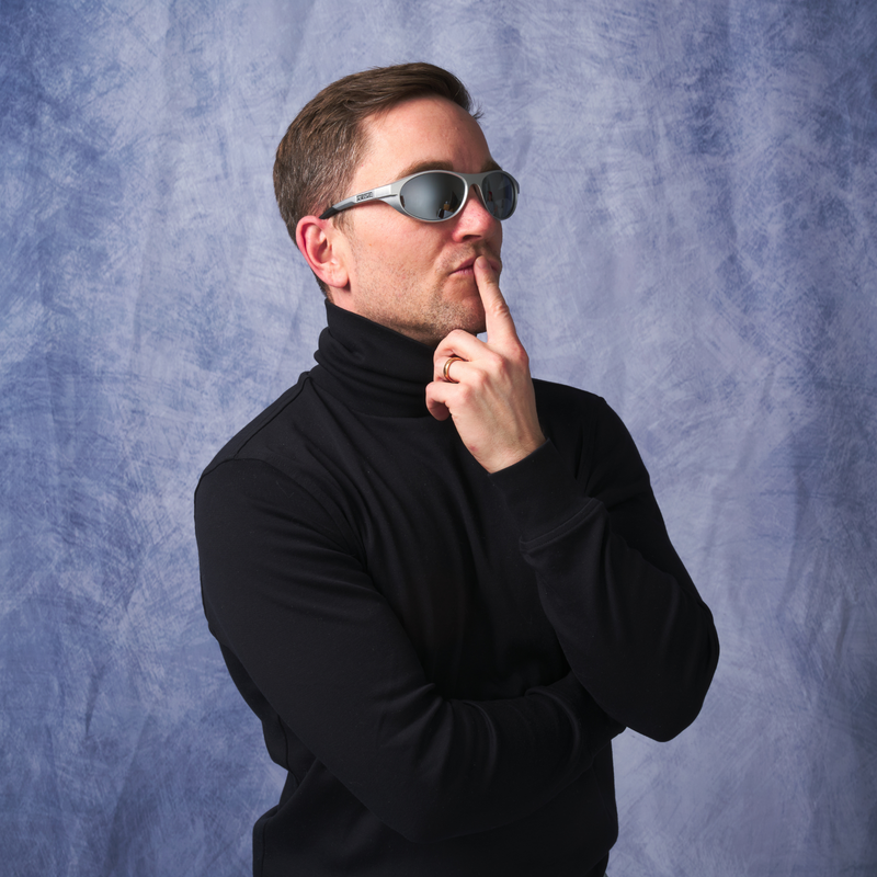 / HDPV Polarized Silver | photo_of_person_2.JPG | The Spine Tingler Altimeter, polarized sunglasses from Pit Viper